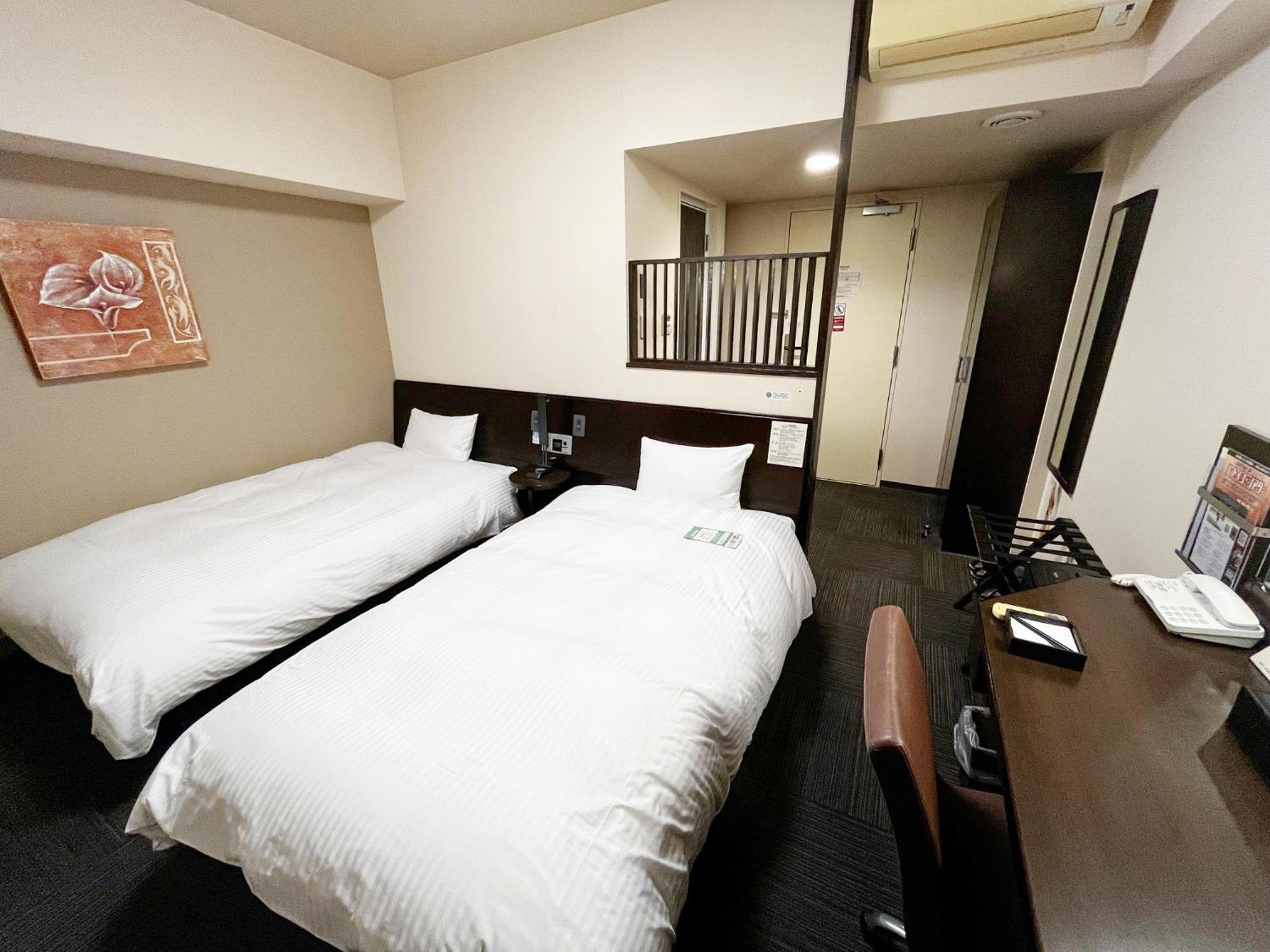 Hotel Route-Inn Hikone Bagian luar foto